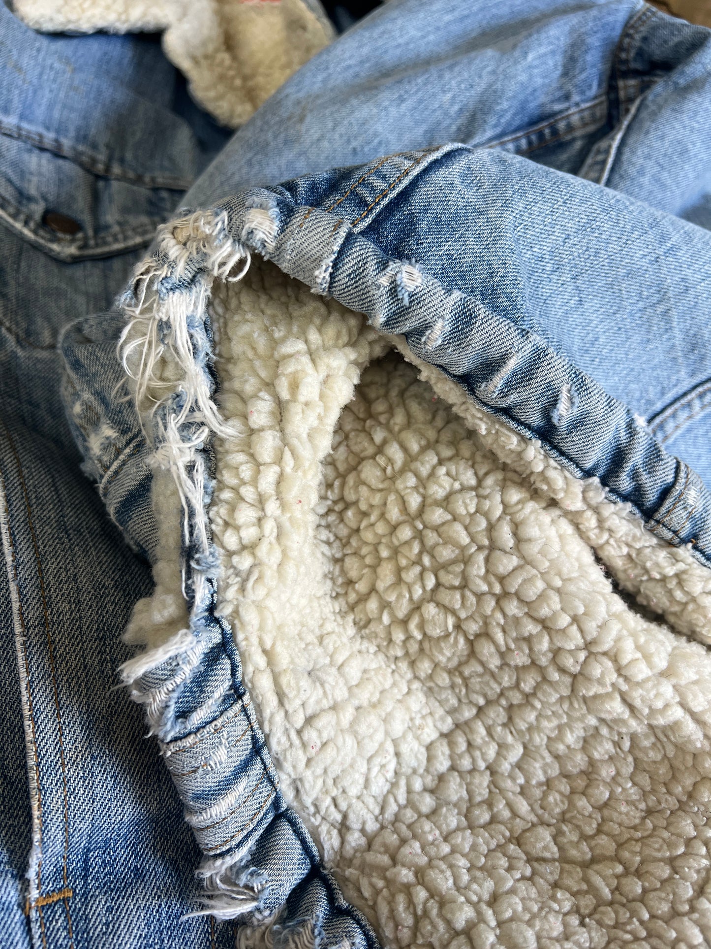 Vintage Worn To Perfection Levi’s Denim Sherpa Jacket 44 XL