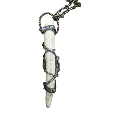 RARE Signed Mikal Winn 2014 Crystal Antler Brutalist Statement Necklace