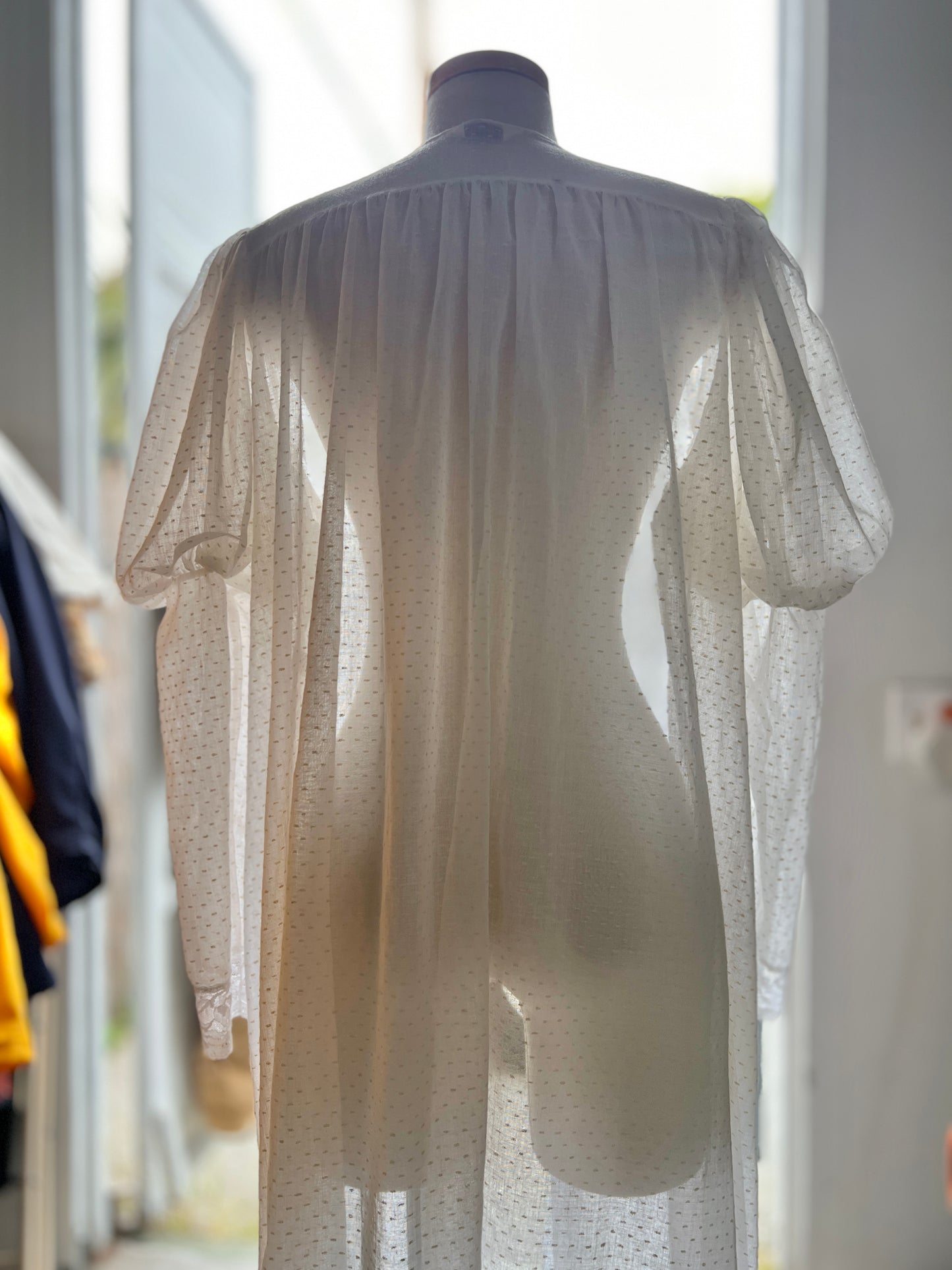 Vintage Diaphanous Swiss Dot Puff Sleeve Peignor O/S